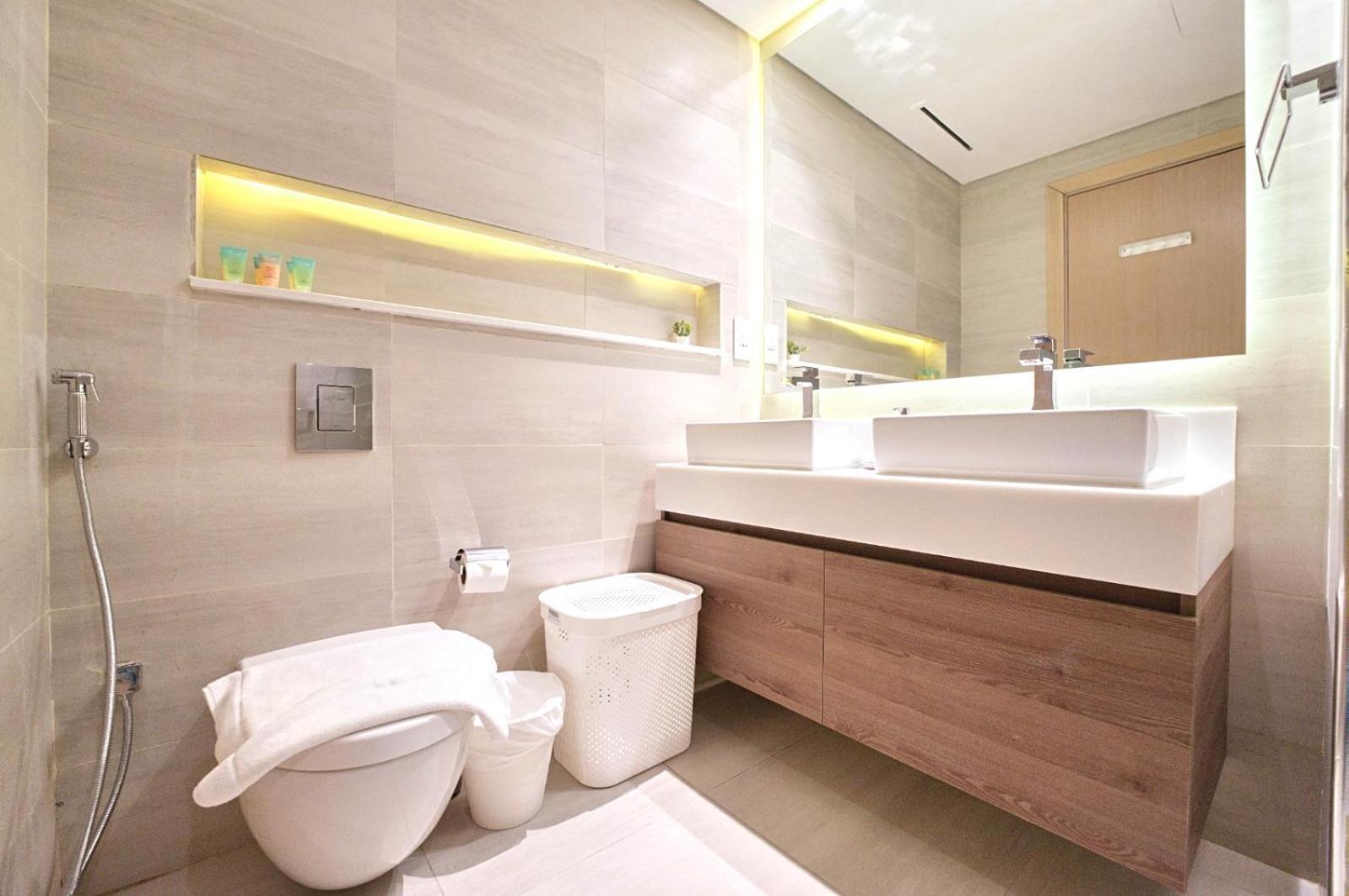 Apartment Refined 2 & Half Br In Mada Residences Near Mall Dubai