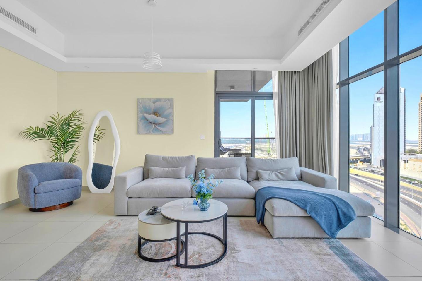 Apartment Refined 2 & Half Br In Mada Residences Near Mall