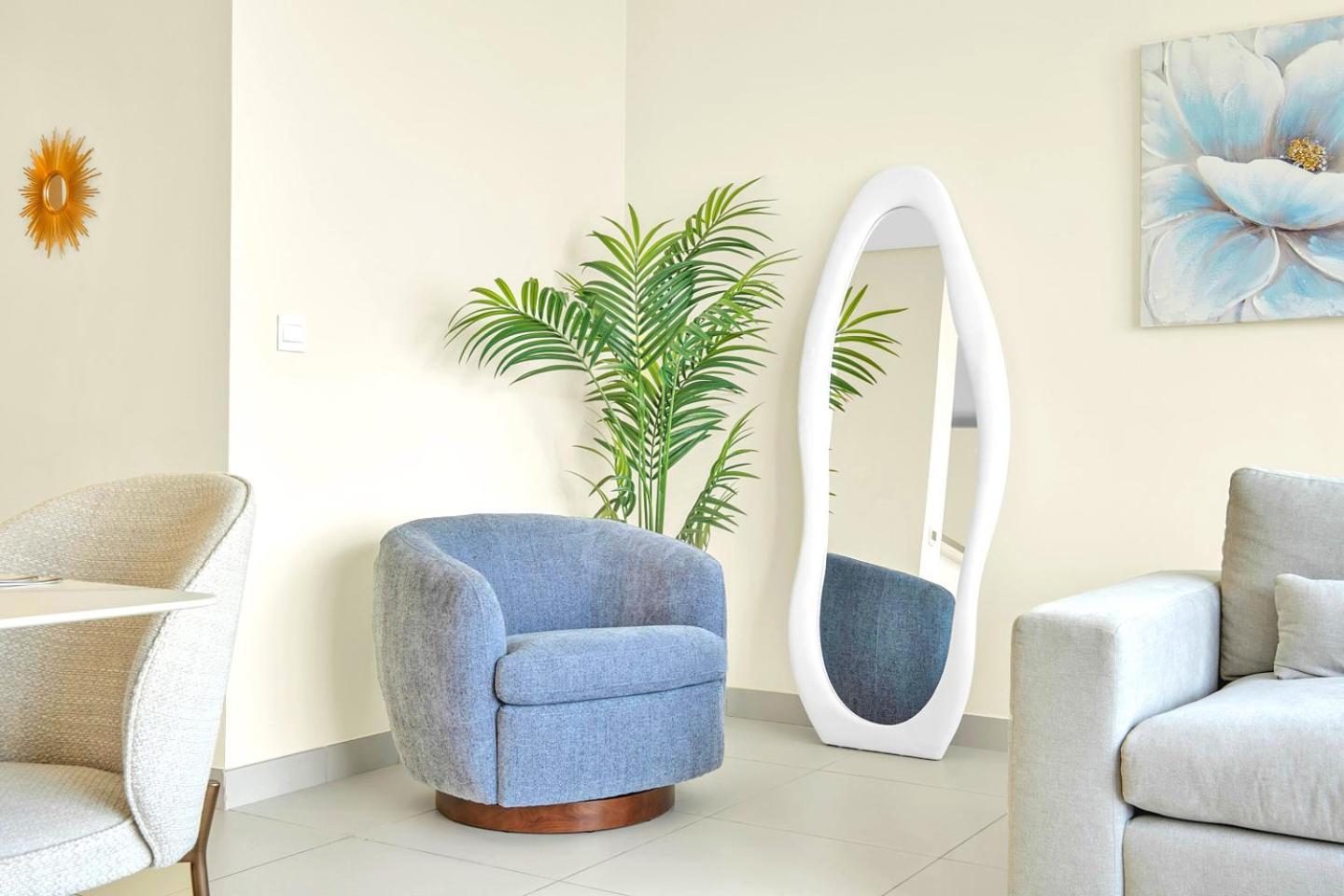 Refined 2 & Half Br In Mada Residences Near Mall *