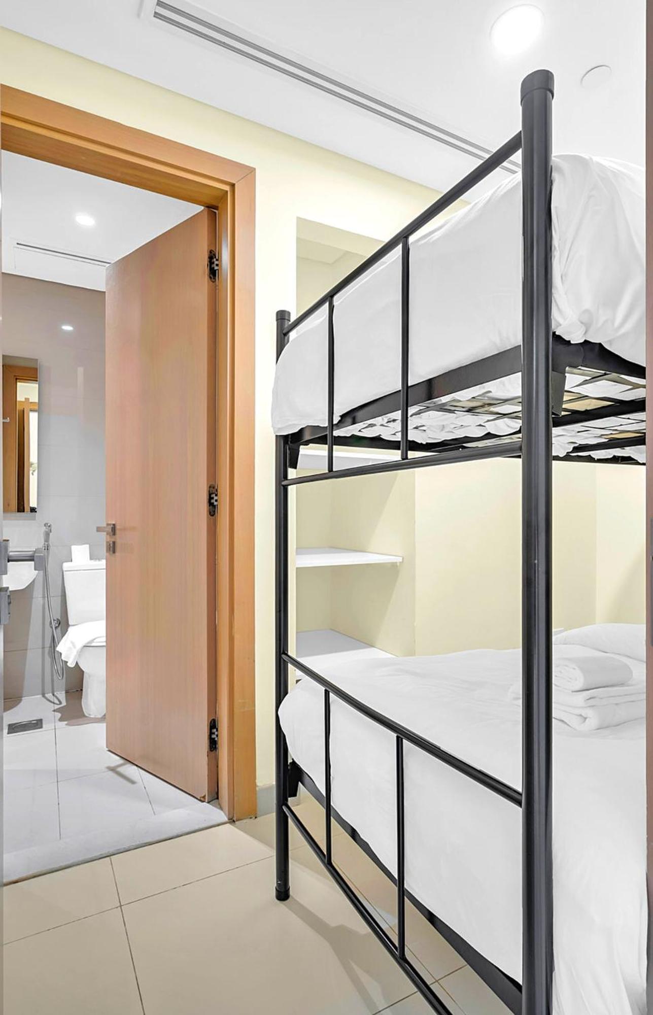 Refined 2 & Half Br In Mada Residences Near Mall Apartment Dubai