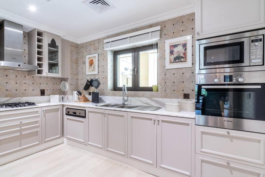 First Class 1br Tranquil Oasis In Old Town Appartamento