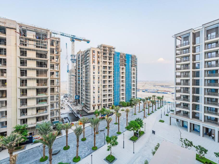 Apartment Creek Beachfront Heaven: 1br Luxe Harbor Flat Dubai