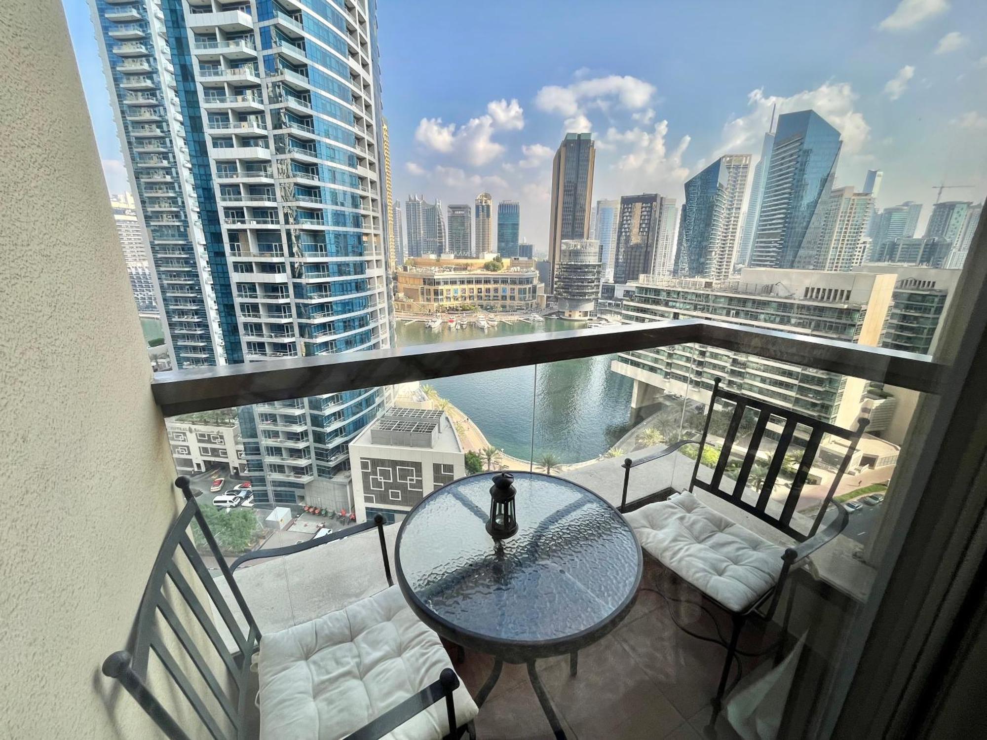 Amazing 1bdr In Jbr- Beach Access And Lake View Dubai
