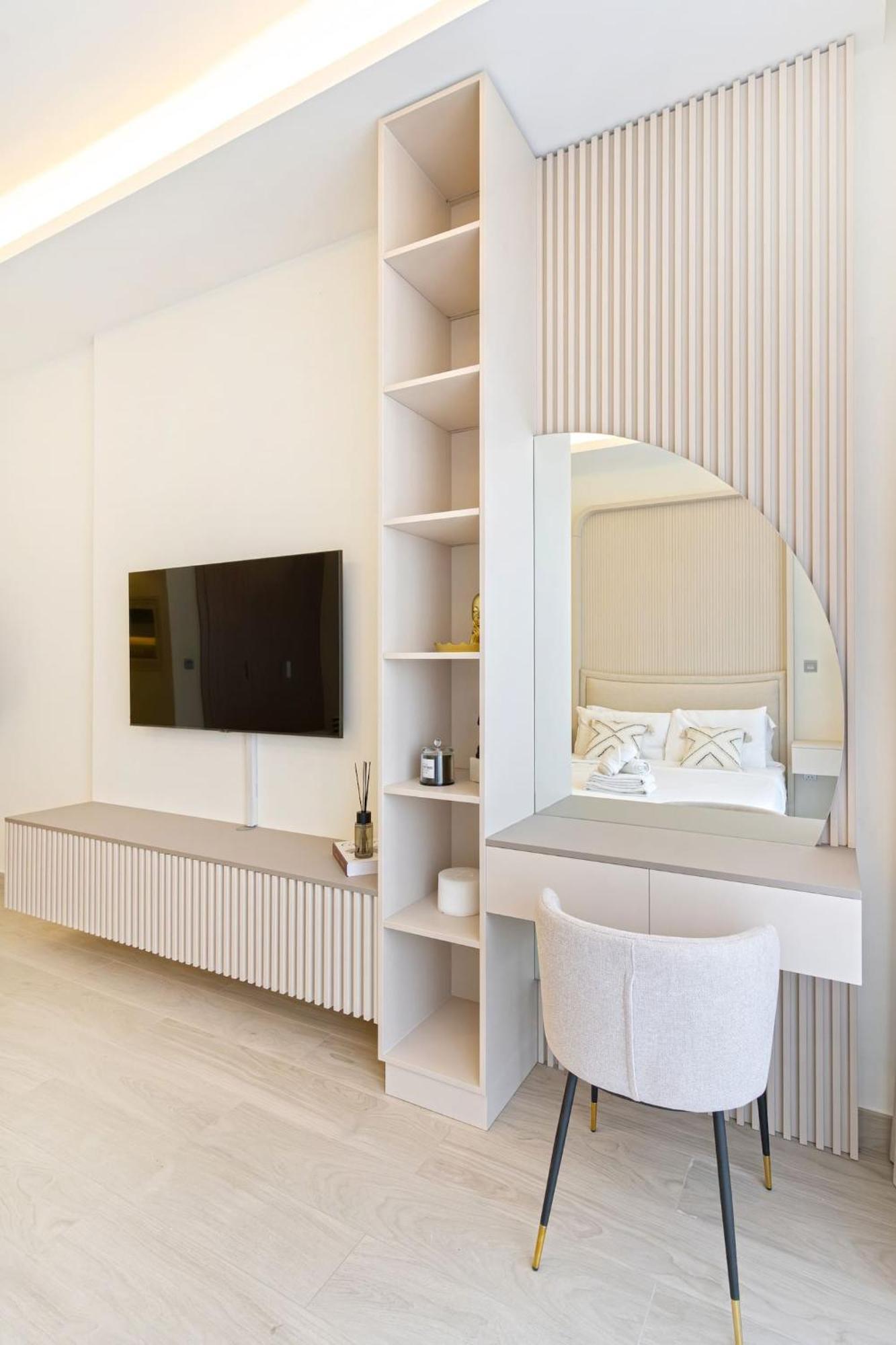 Modern Studio, Near Downtown *