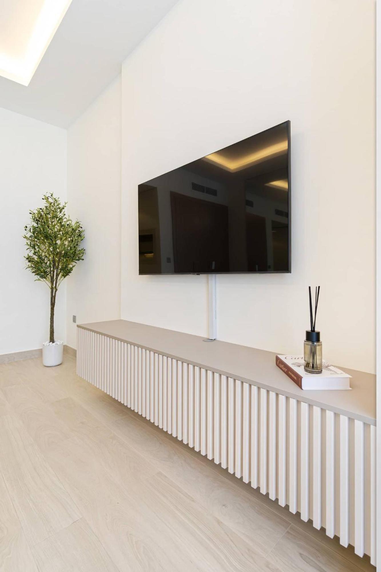 Modern Studio, Near Downtown *