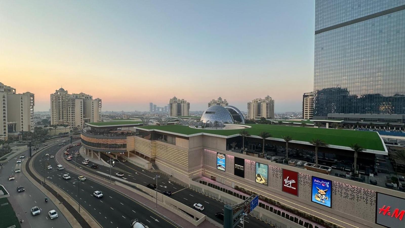 First Class In Seven Palm With Direct Access To The West Palm And Nakheel Mall Lejlighed Dubai