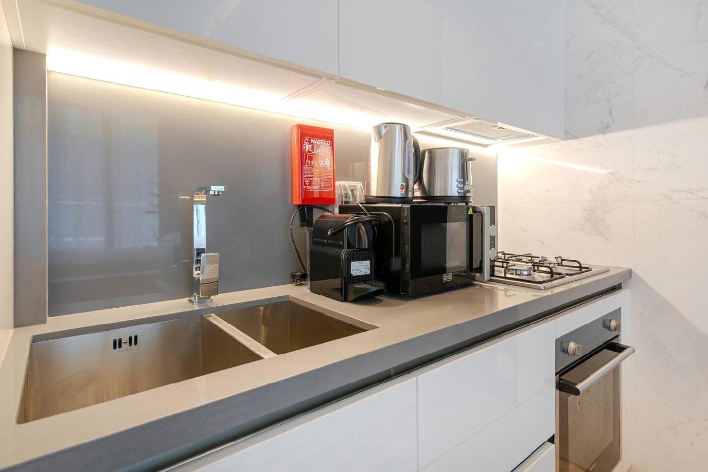 Luxurious Flat 3 Min To Burj Khalifa Sleeps 3 Appartement Dubaï