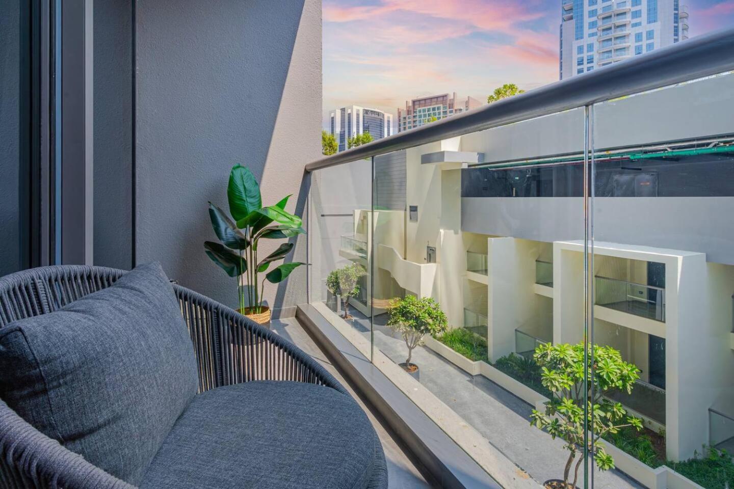 Luxurious Flat 3 Min To Burj Khalifa Sleeps 3 Appartement Dubaï