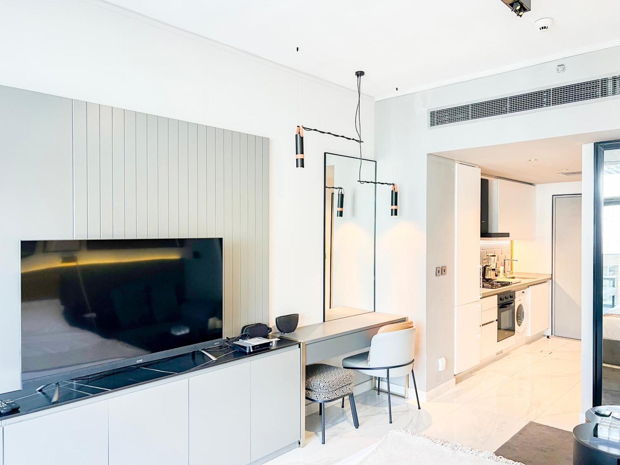 Mag318, Modern Studio With Great Amenities And Canal View, 5min Walk To Mall Appartamento