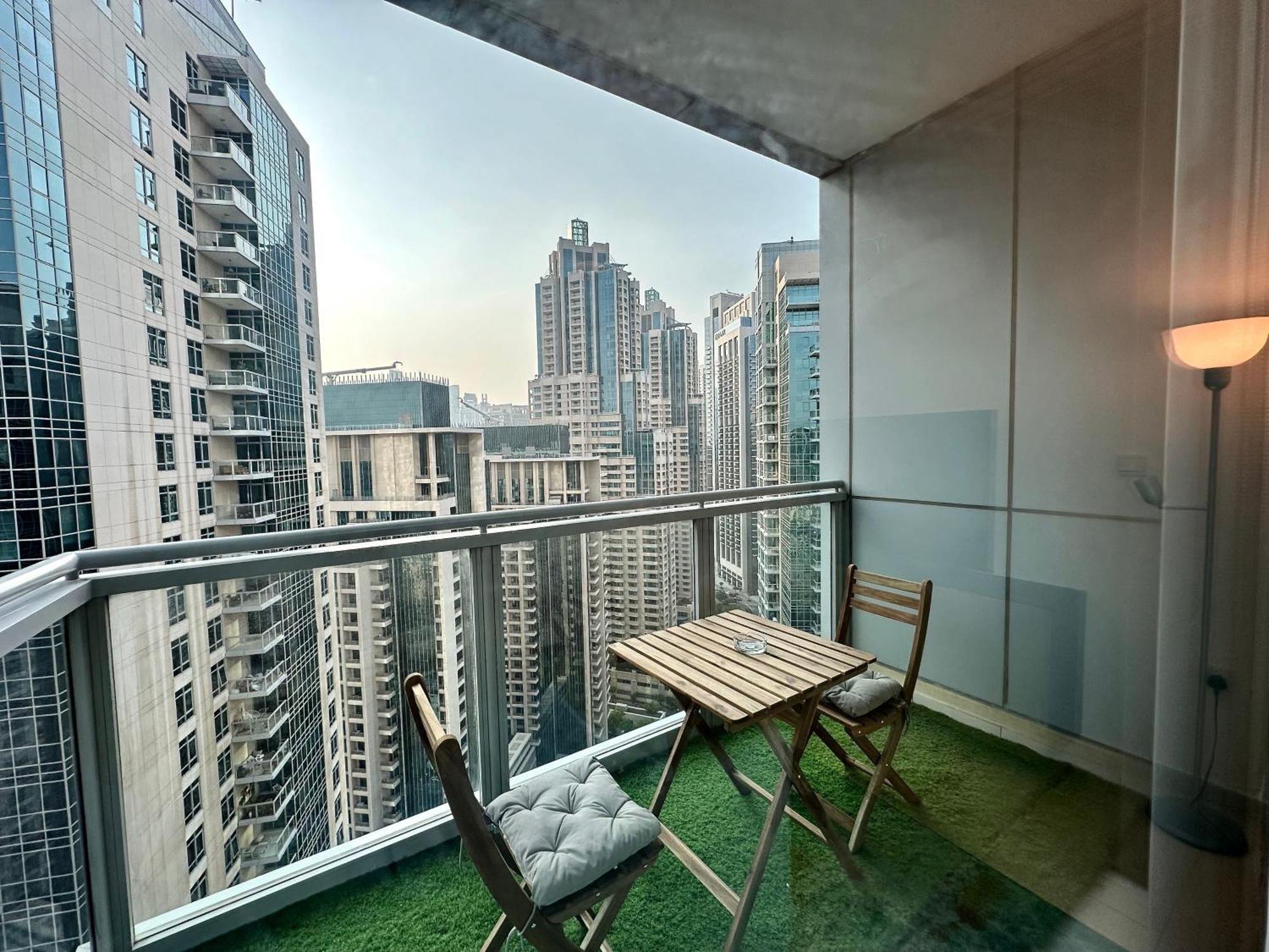 Lux I The Residences I Sky Line Views Apartamento