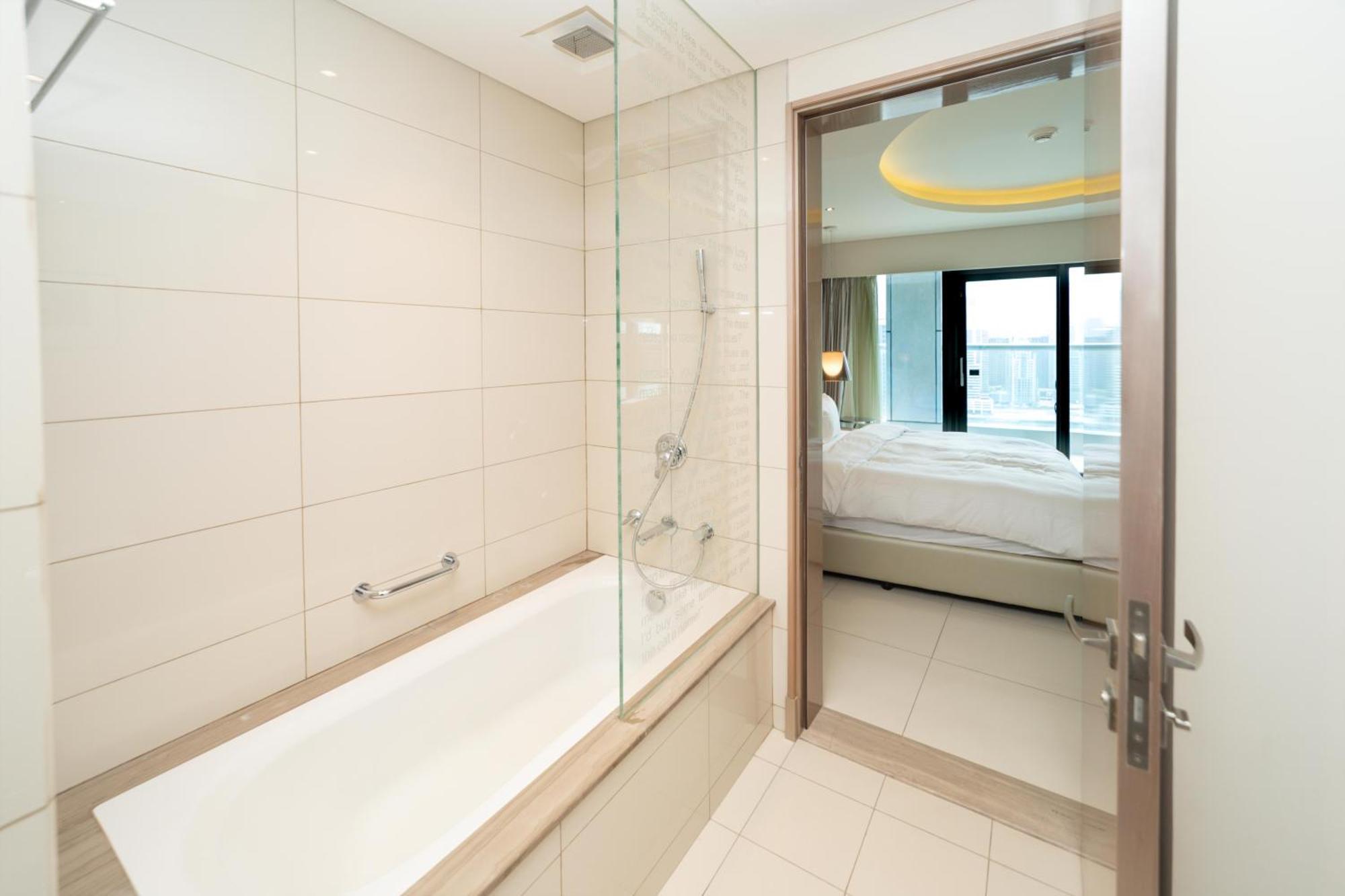 Exclusive 1br With Burj Khalifa Views *