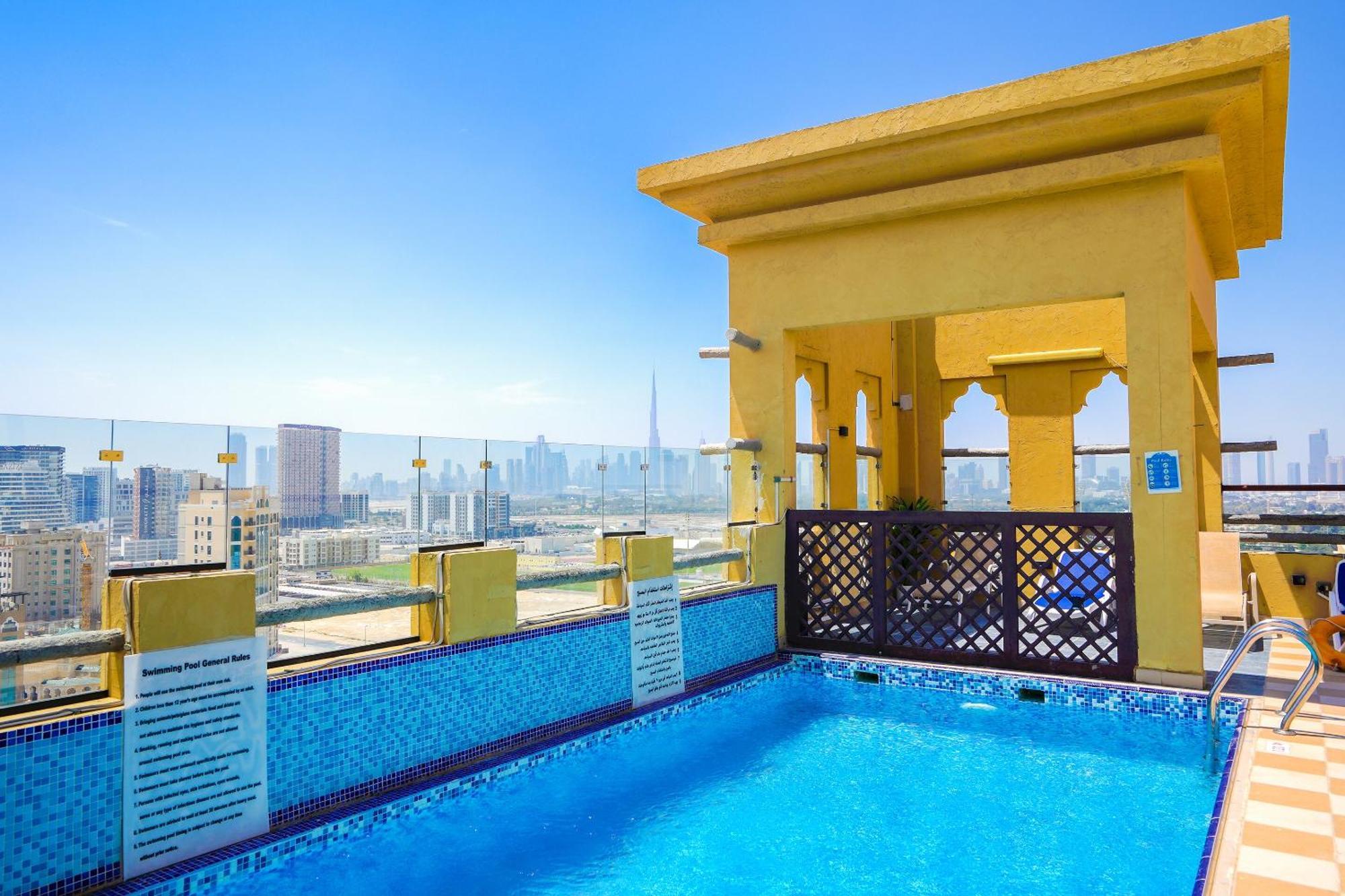 Palette Royal Reflections And Hotel Dubai