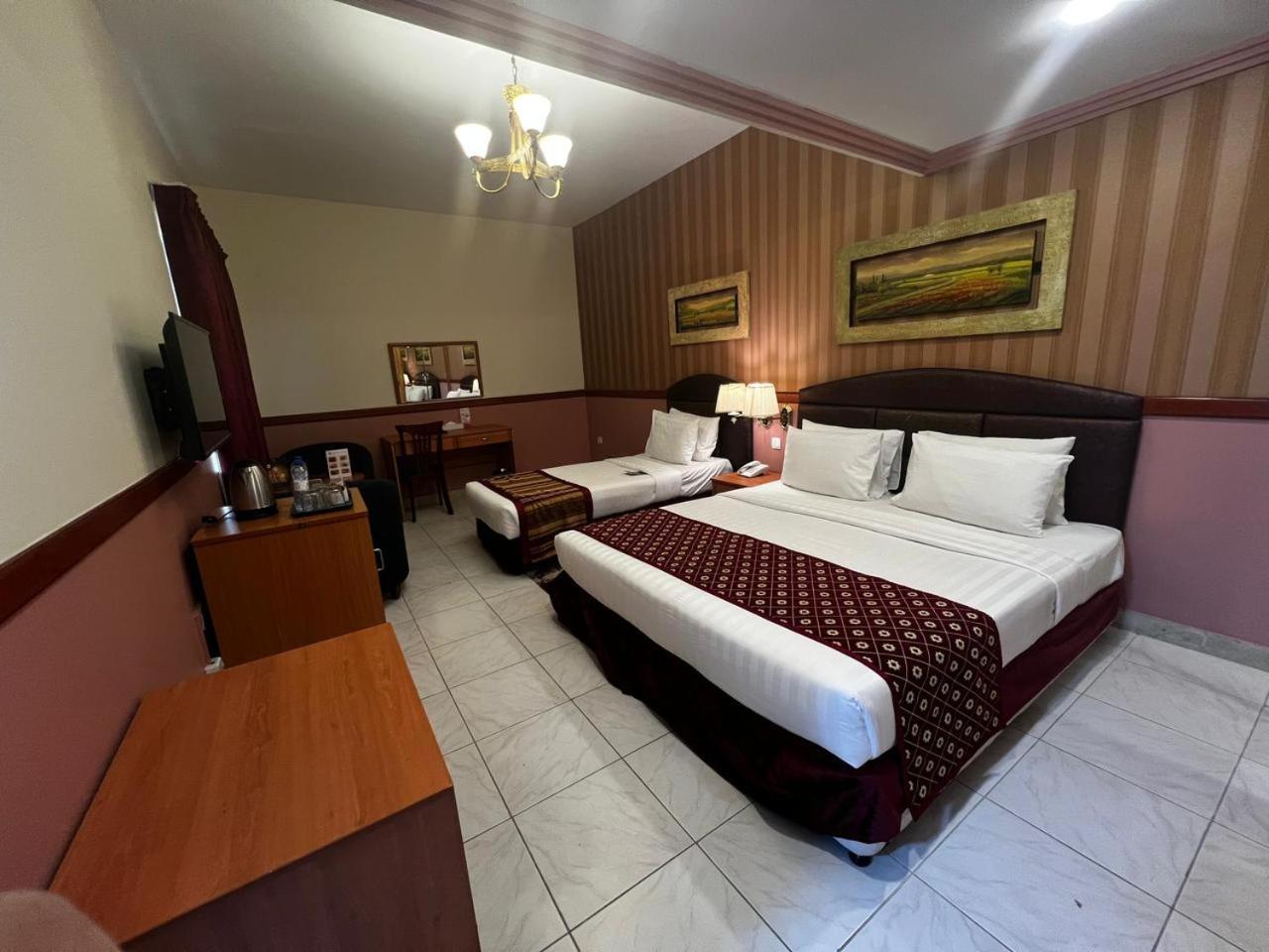 New California 3* Dubái