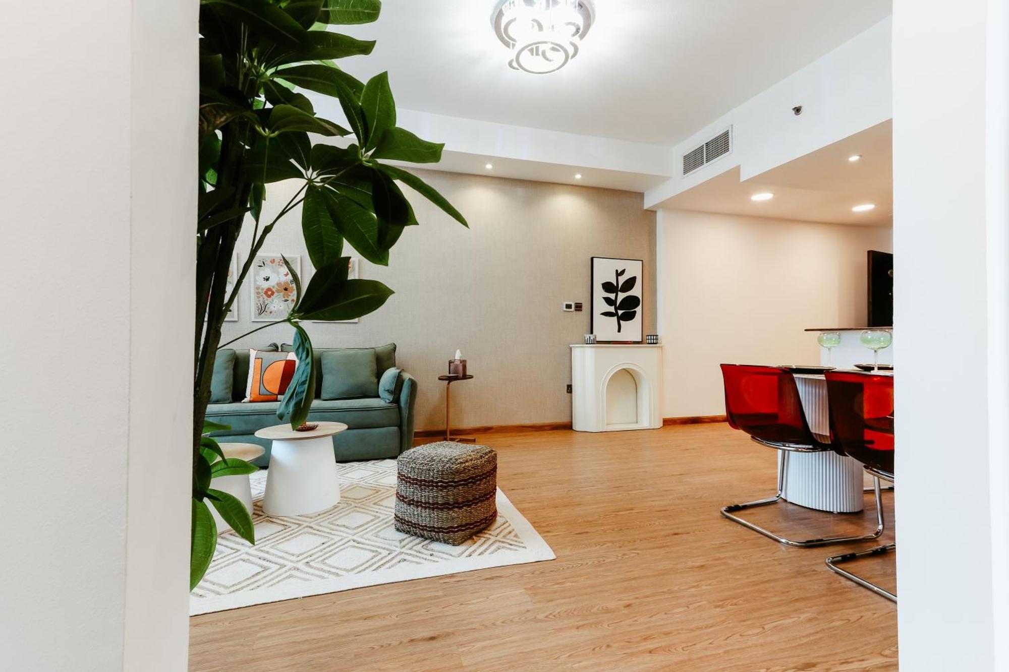 Marina Delight: Spacious Retreat For Groups Appartement Dubaï