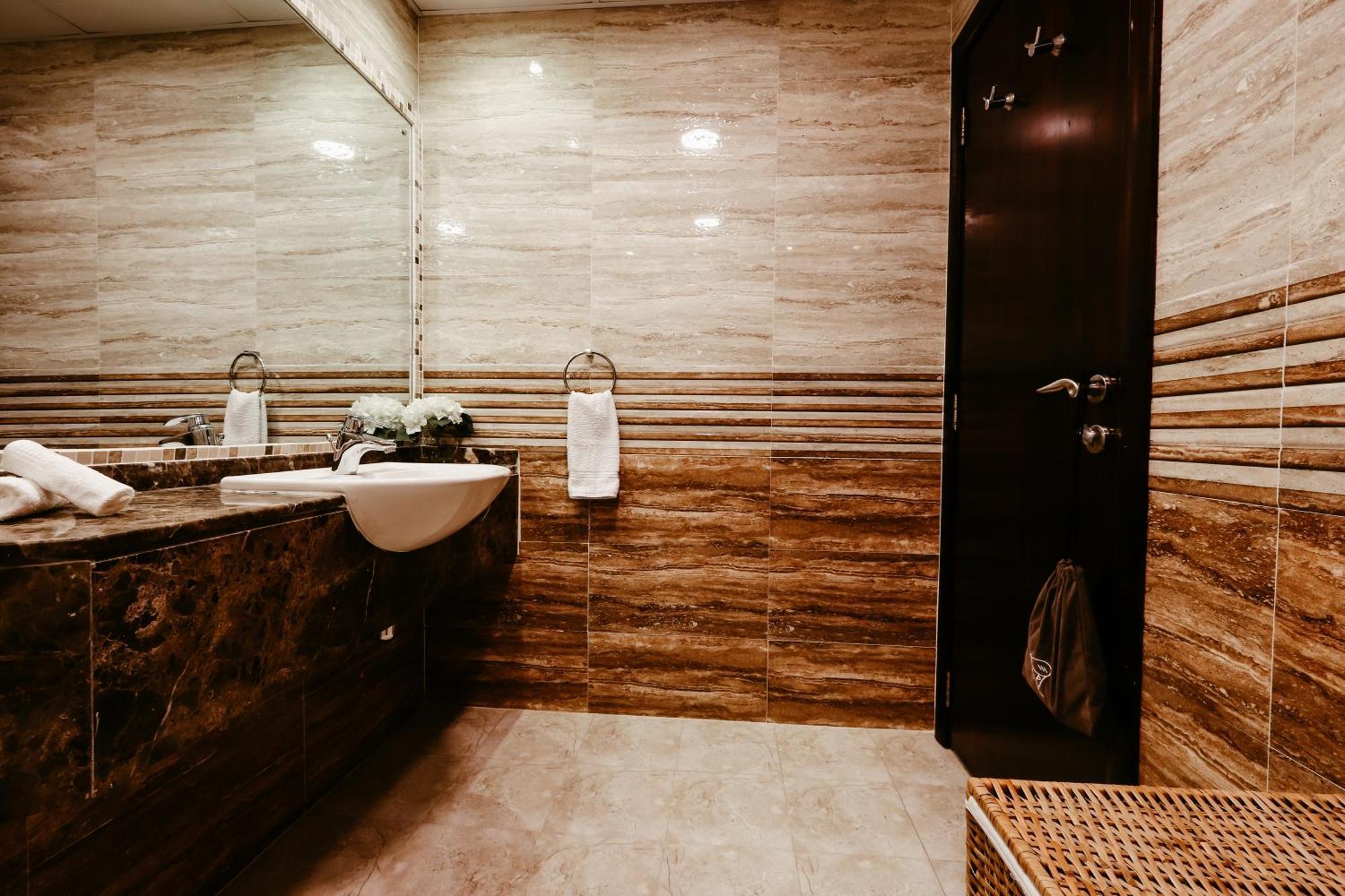 Appartement Marina Delight: Spacious Retreat For Groups