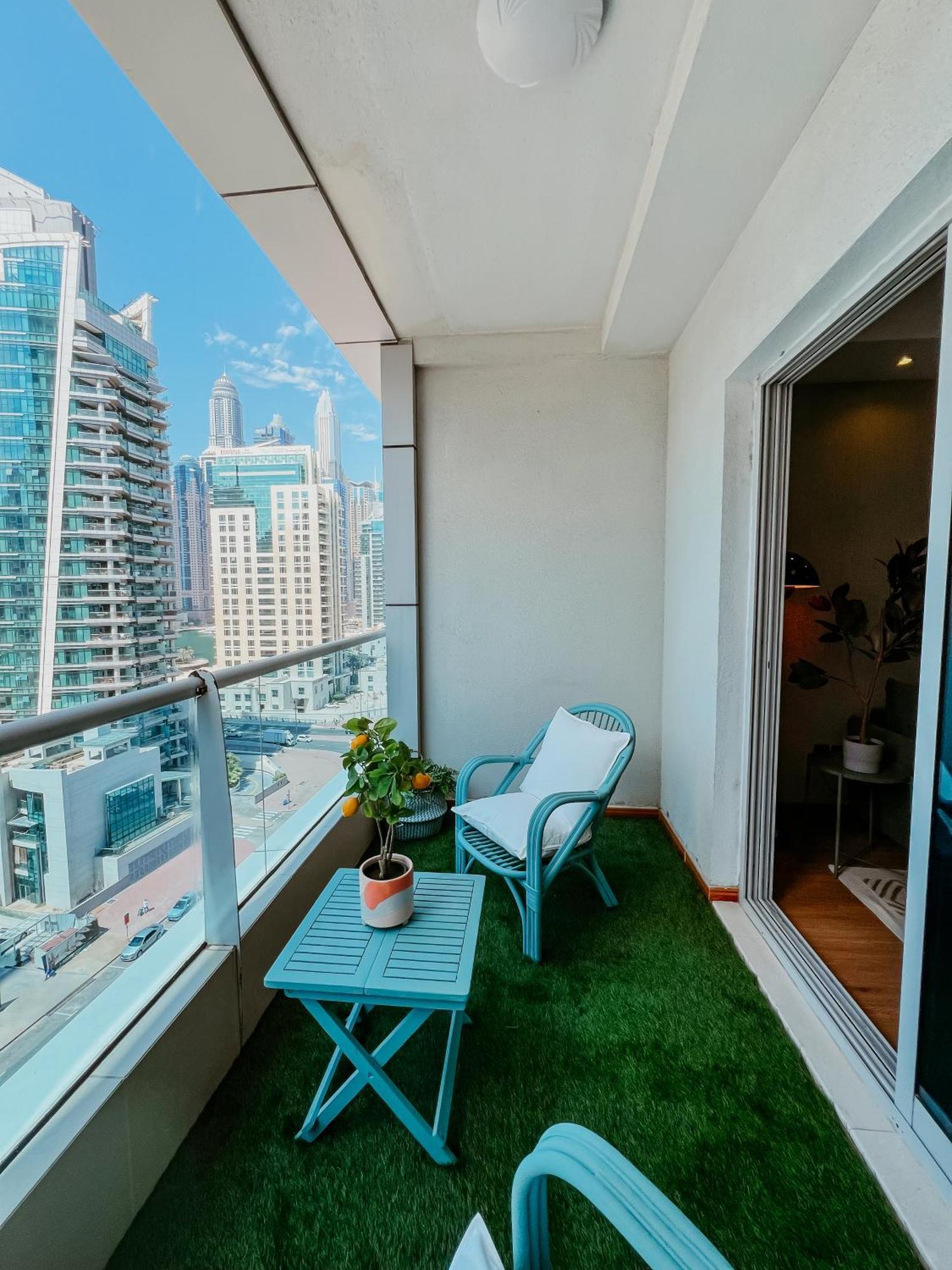 Appartement Marina Delight: Spacious Retreat For Groups *