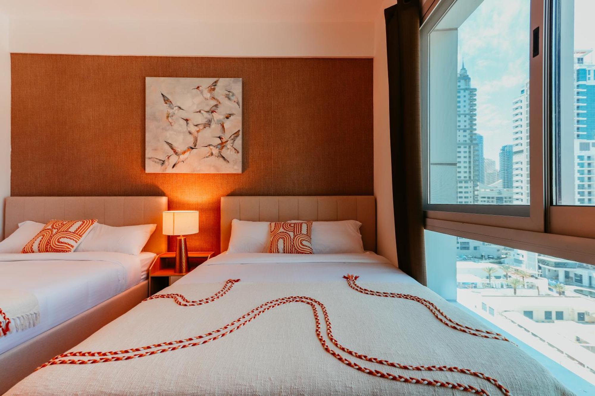 Marina Delight: Spacious Retreat For Groups