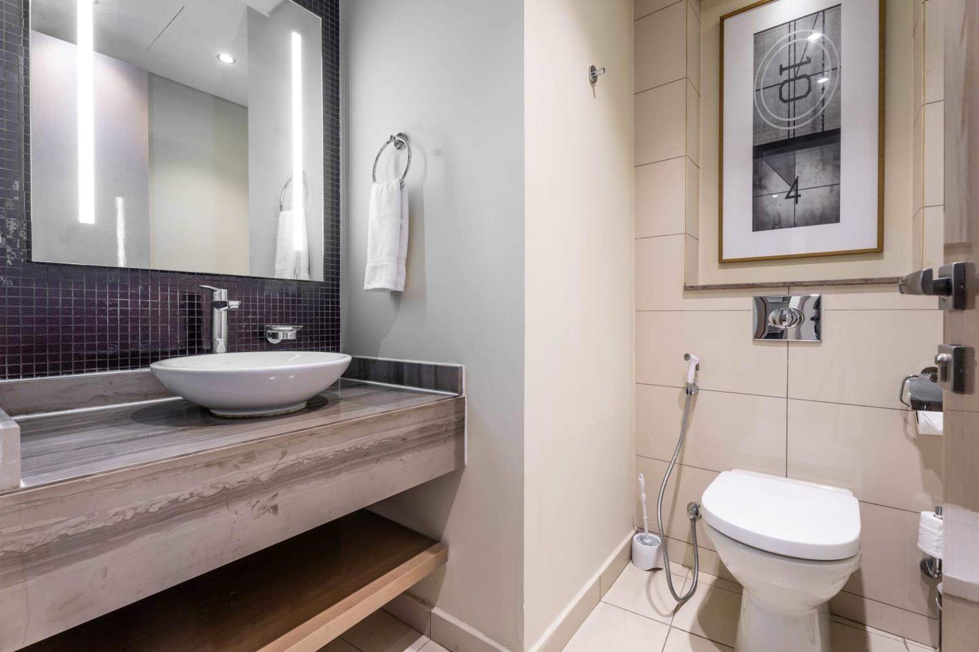 Aliving Supreme 2br Paramount Towers Business Bay With Burj Khalifa View 6202 Apartemen