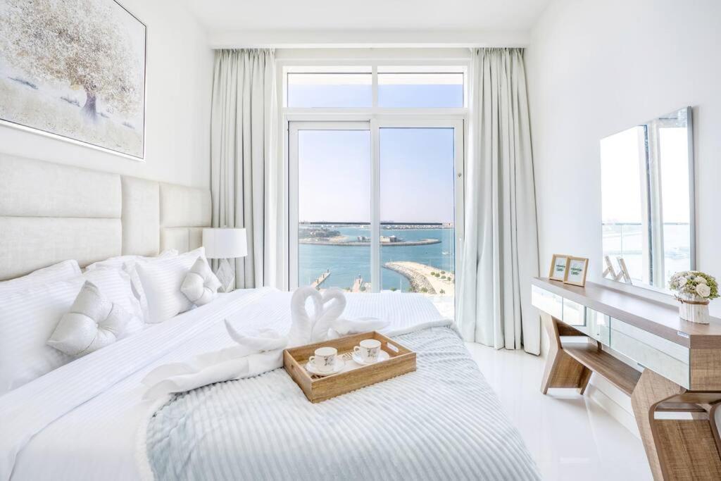 Apartment Elegant 1br With Sea View And Free Access Dubai