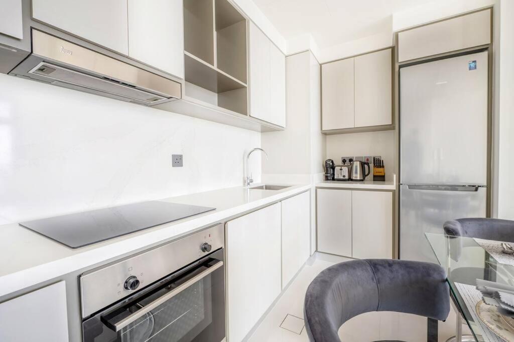 Elegant 1br With Sea View And Free Access Apartment Dubai