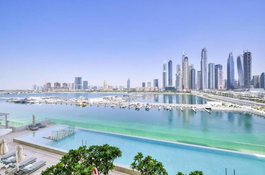 Apartment Elegant 1br With Sea View And Free Access