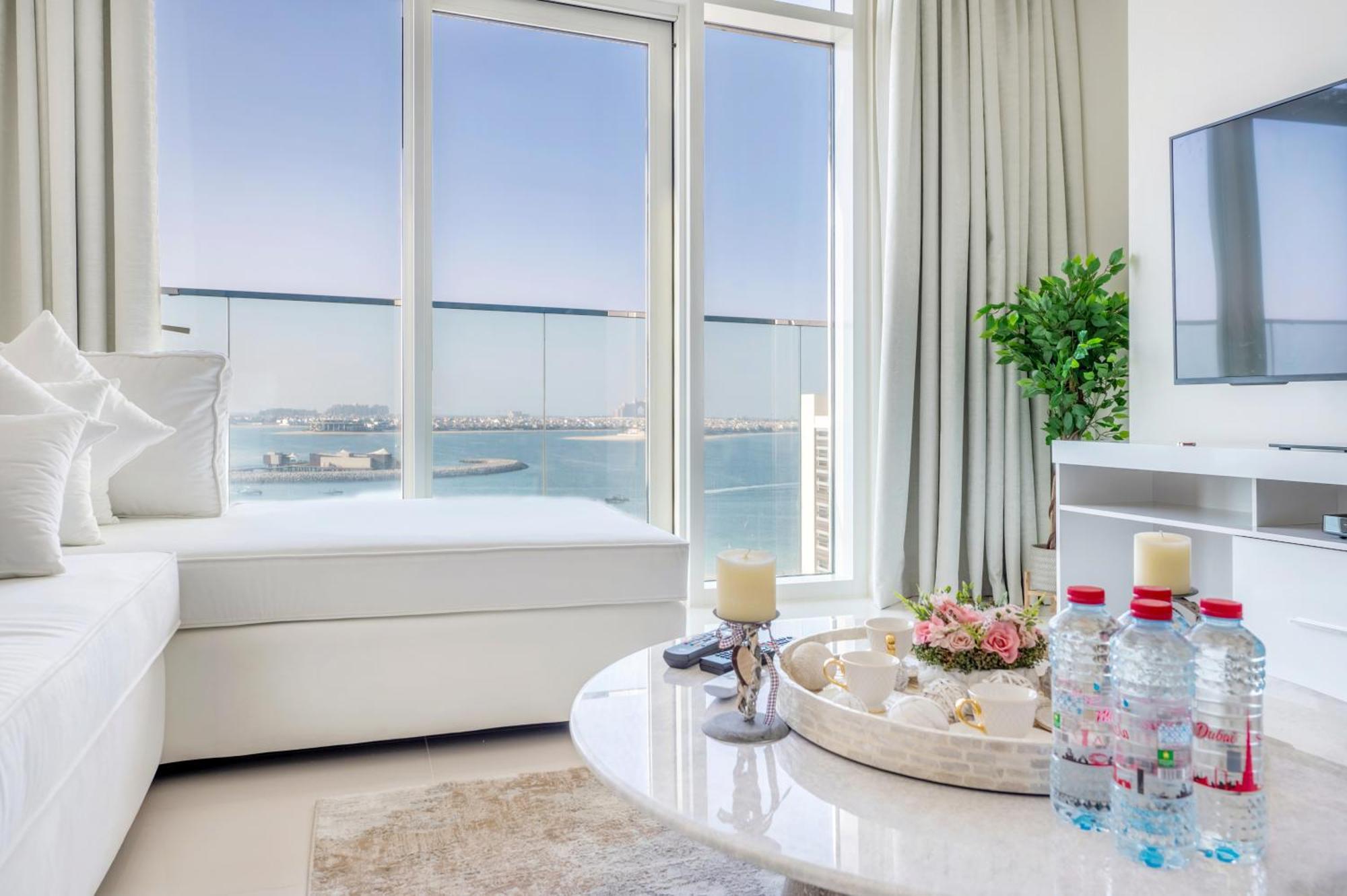 Apartment Elegant 1br With Sea View And Free Access