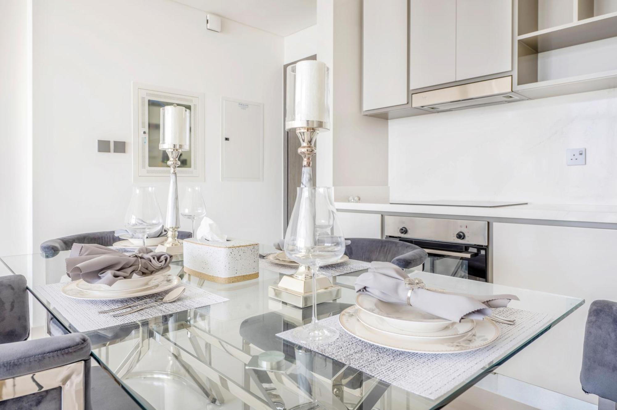 Elegant 1br With Sea View And Free Access *