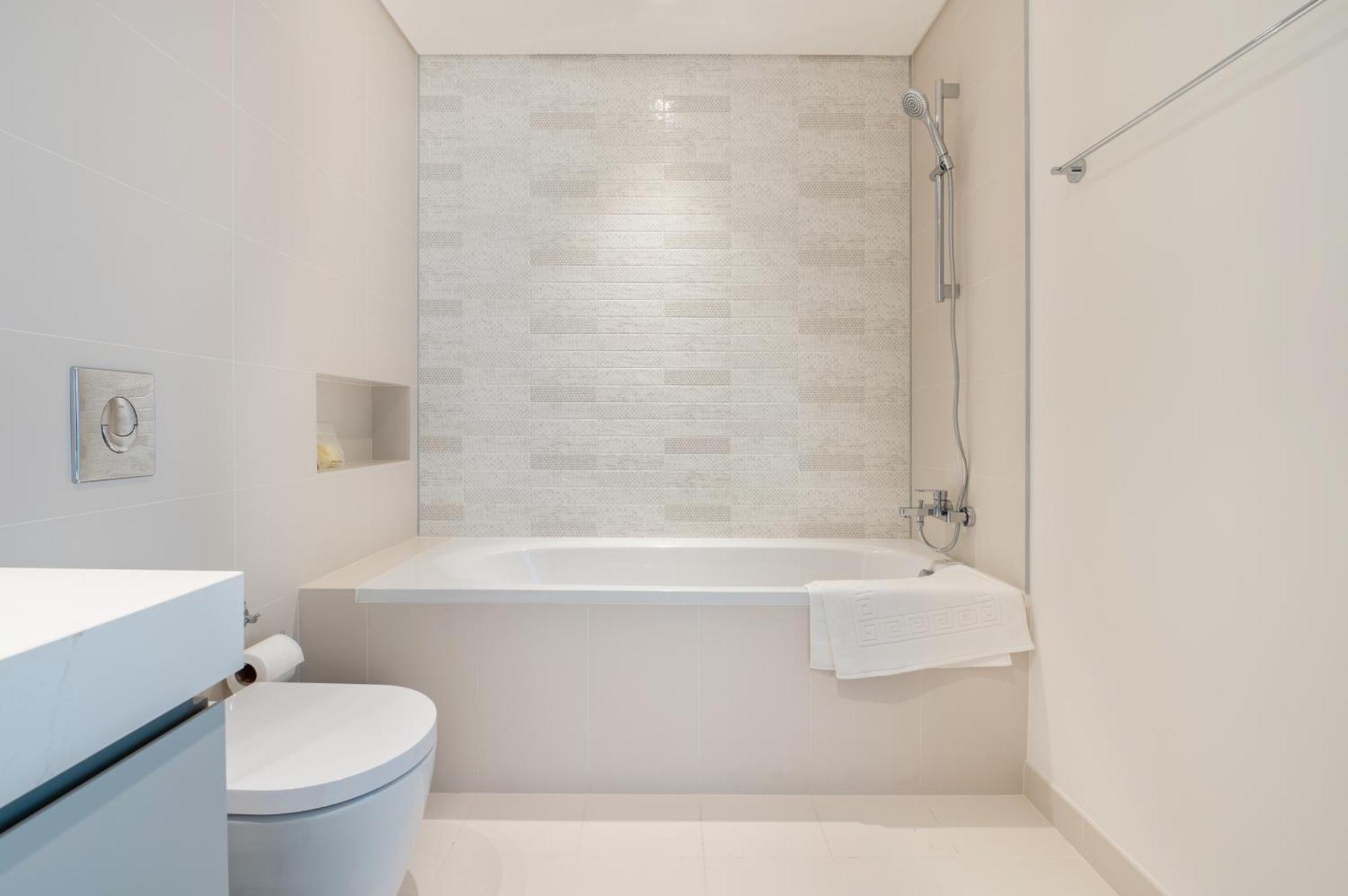 Elegant 1br With Sea View And Free Access Dubai