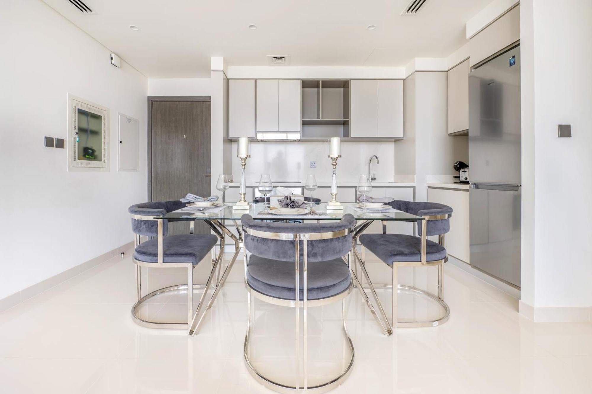 Elegant 1br With Sea View And Free Access