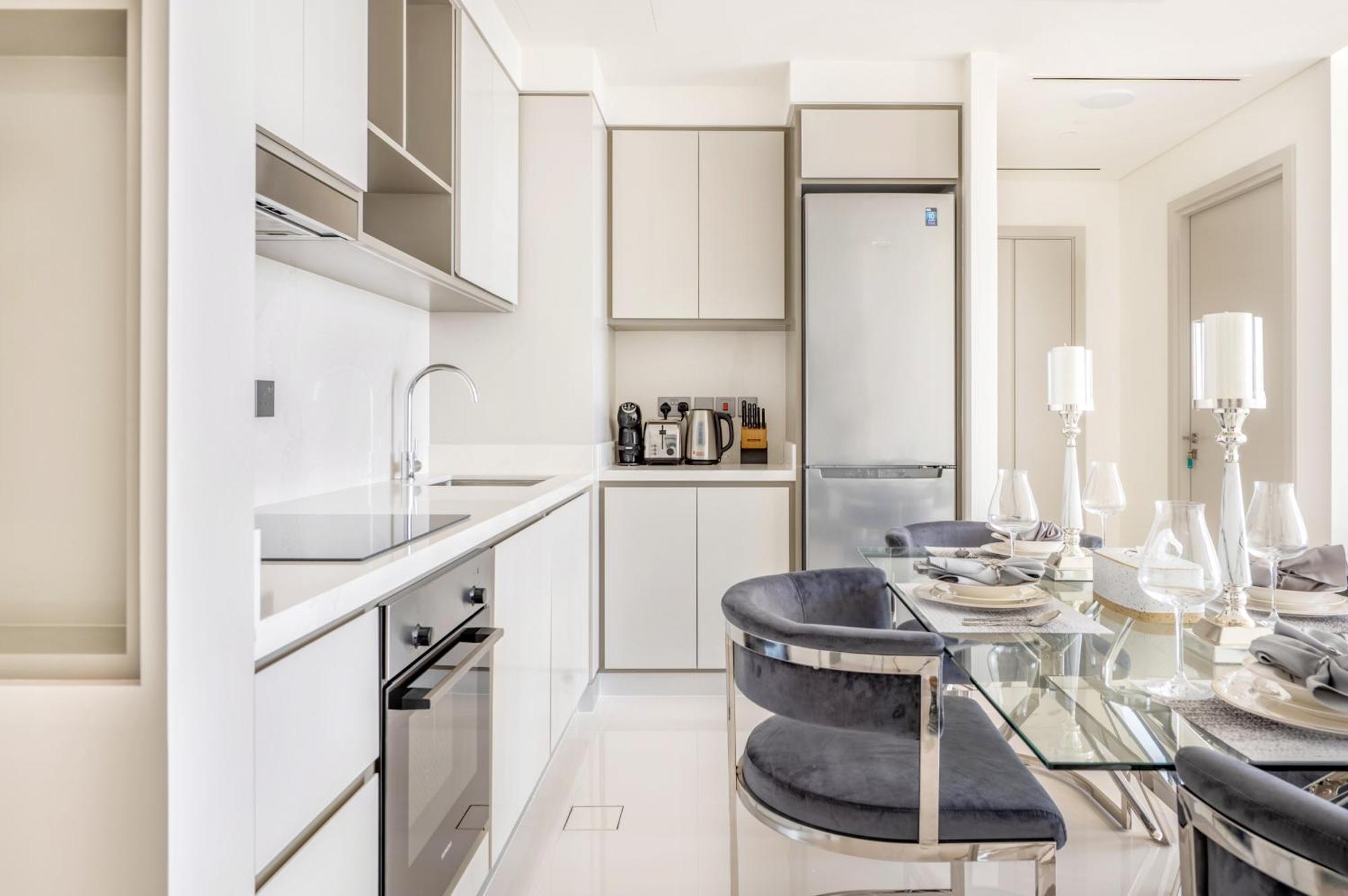 Elegant 1br With Sea View And Free Access Apartment *