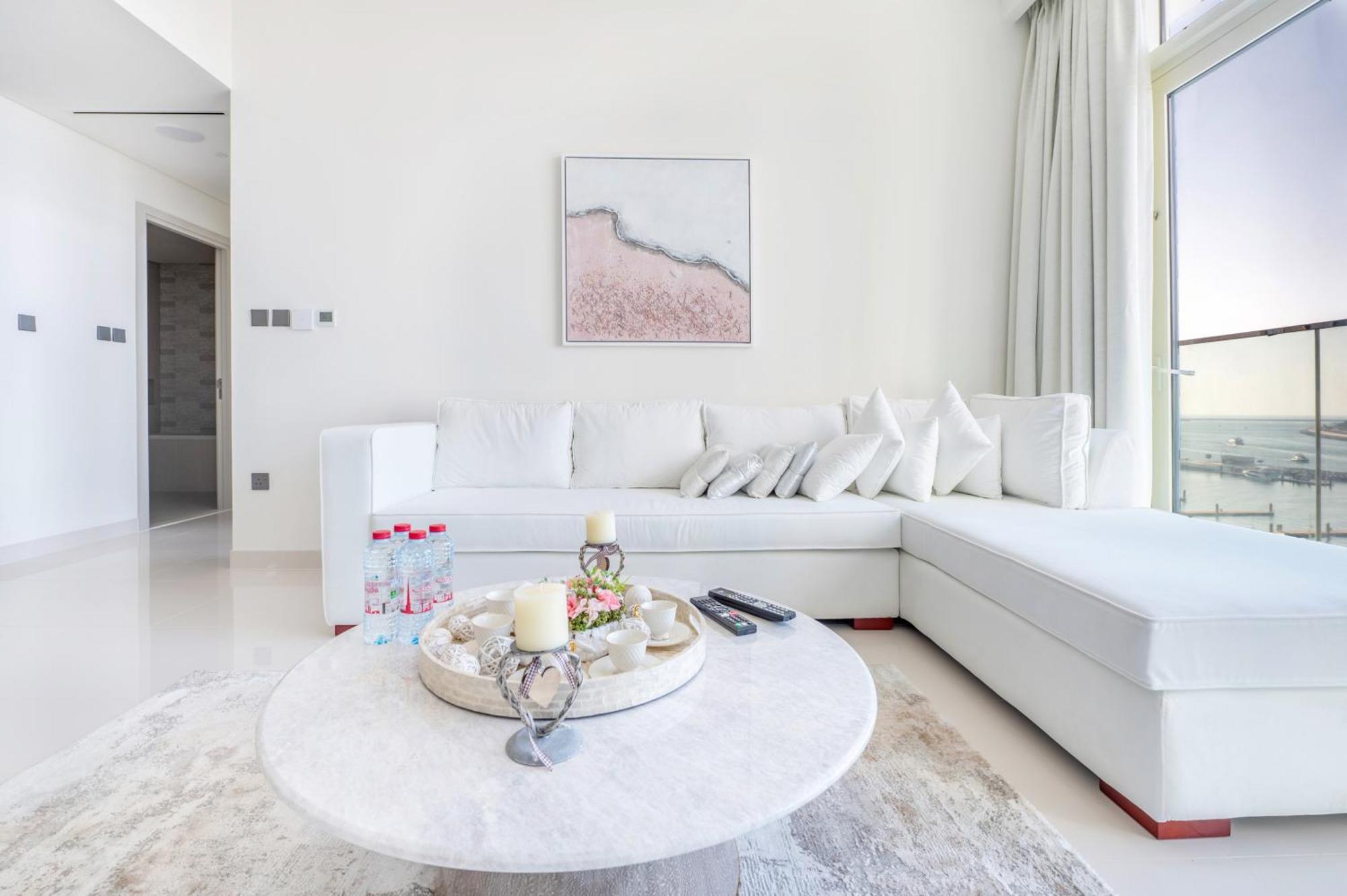 Elegant 1br With Sea View And Free Access *