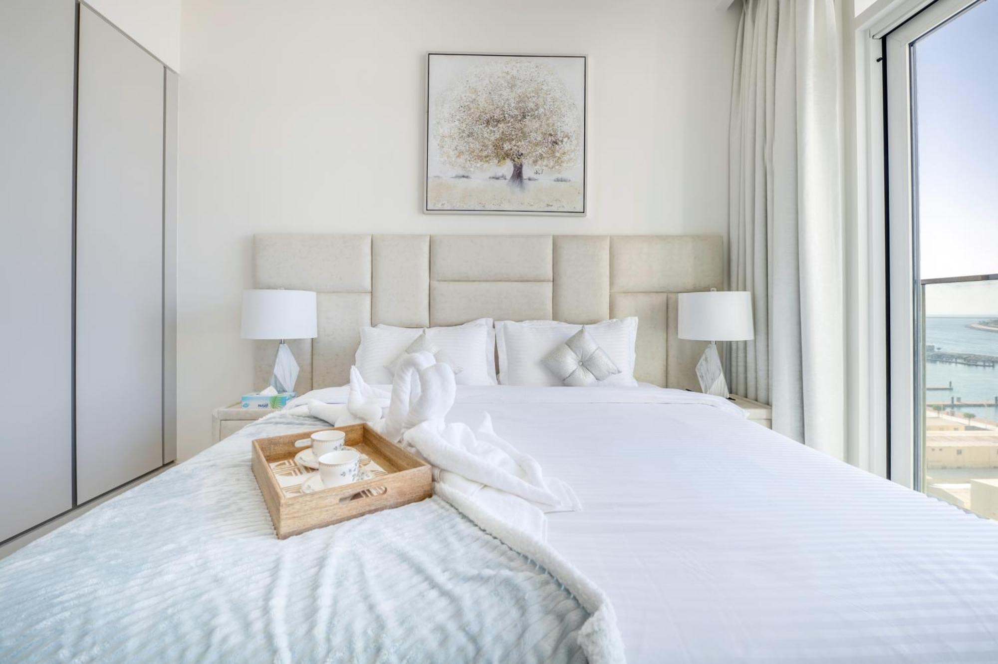 Elegant 1br With Sea View And Free Access
