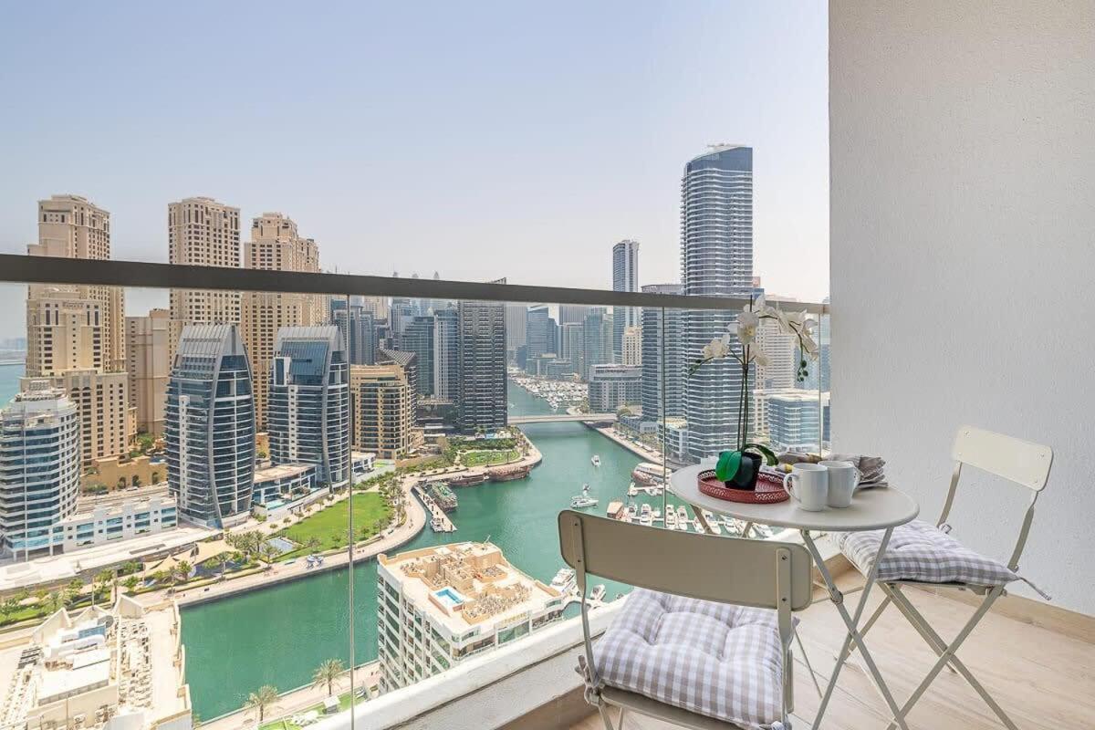 Frank Porter - One Lägenhet Dubai