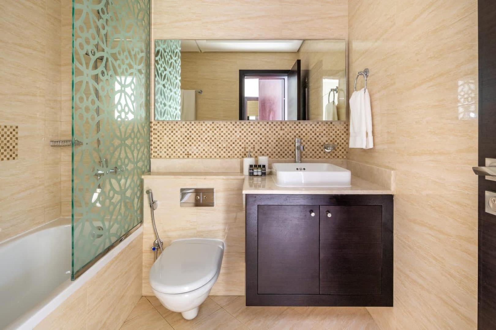 Frank Porter - Mon Reve Apartment Dubai