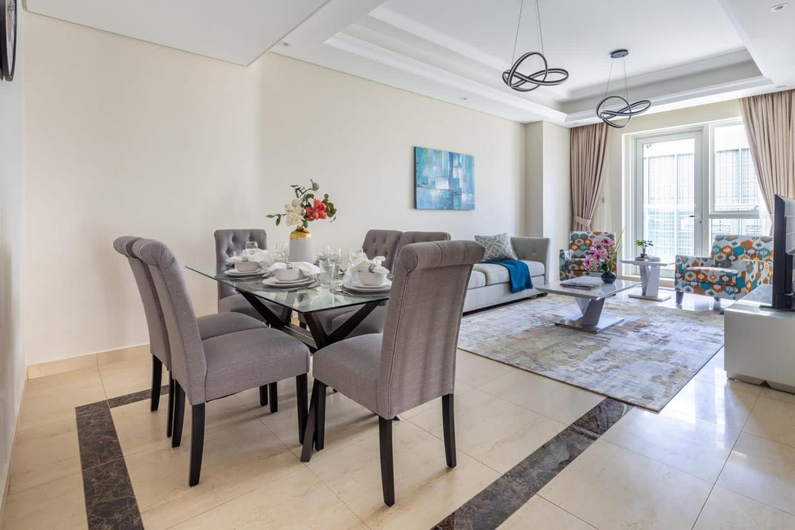 Frank Porter - Mon Reve Apartment