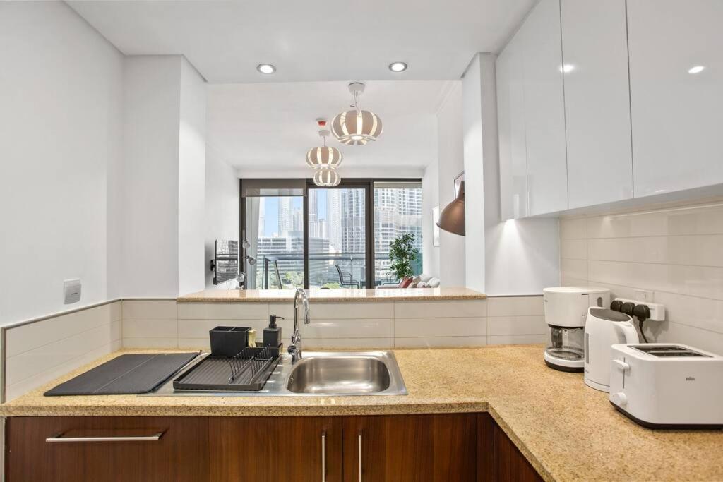 Appartement Khalifa Views & Direct Mall Access In Burj Vista Dubaï
