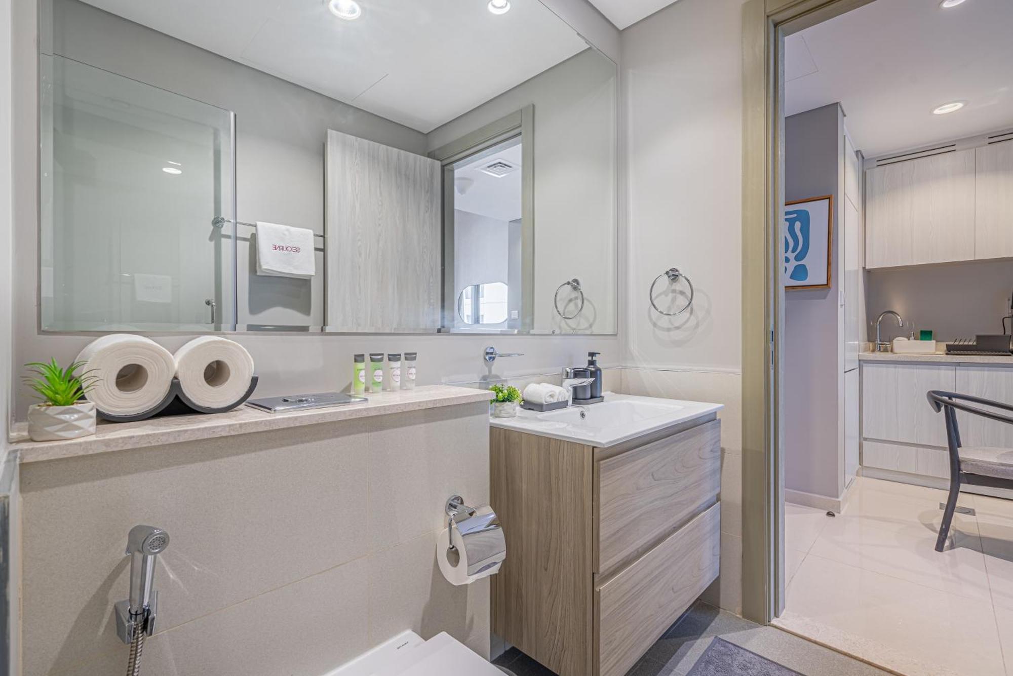 Modern Brand New 1 Bedroom In Zada Tower