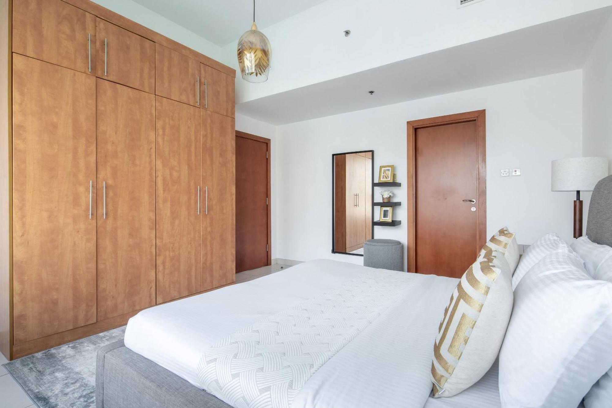 Apartment Frank Porter - Marina Views Tower Dubai