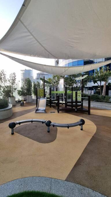 Apartment Luxury Paramount Apt B666 *