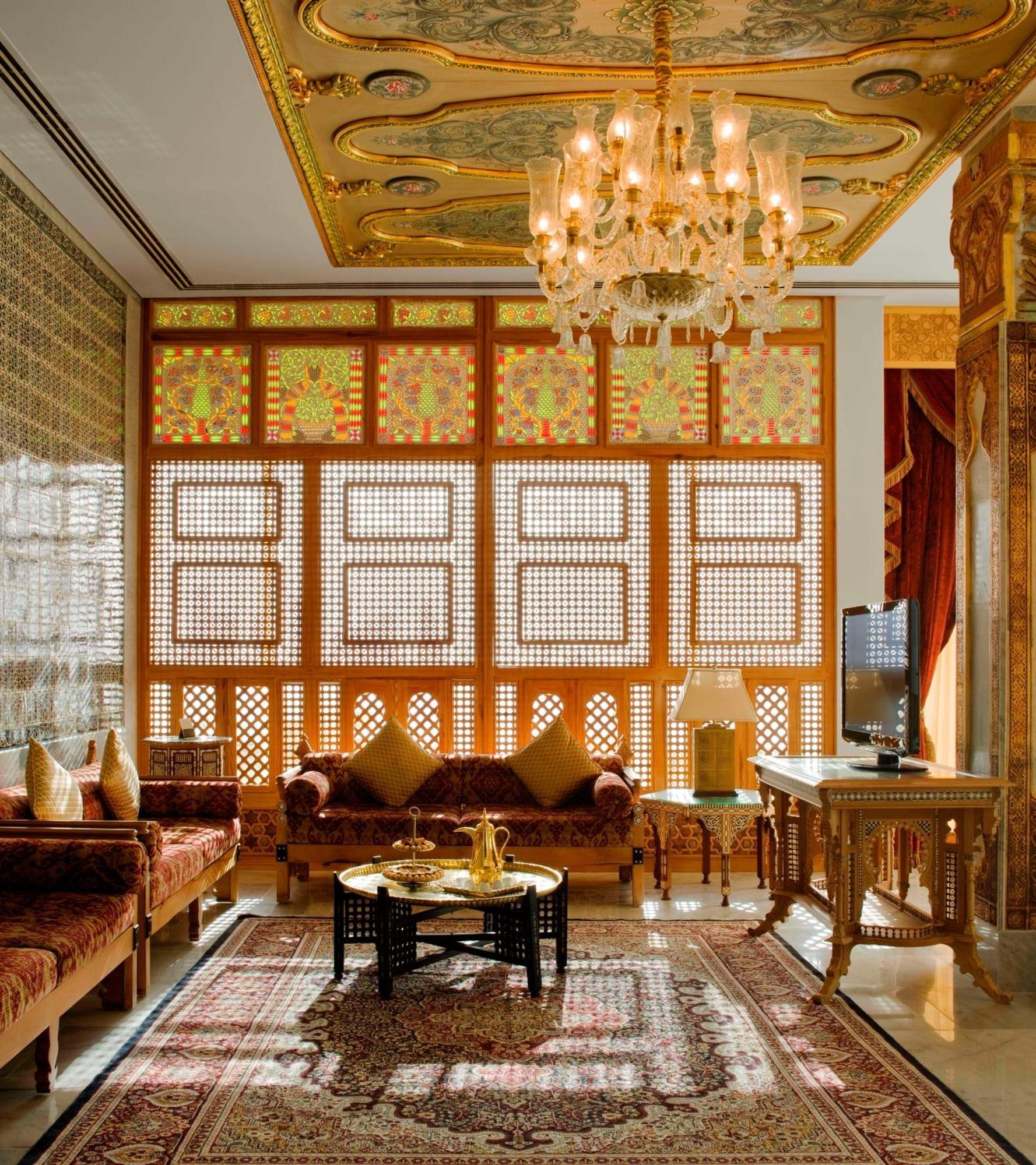 Raffles Hotell 5*