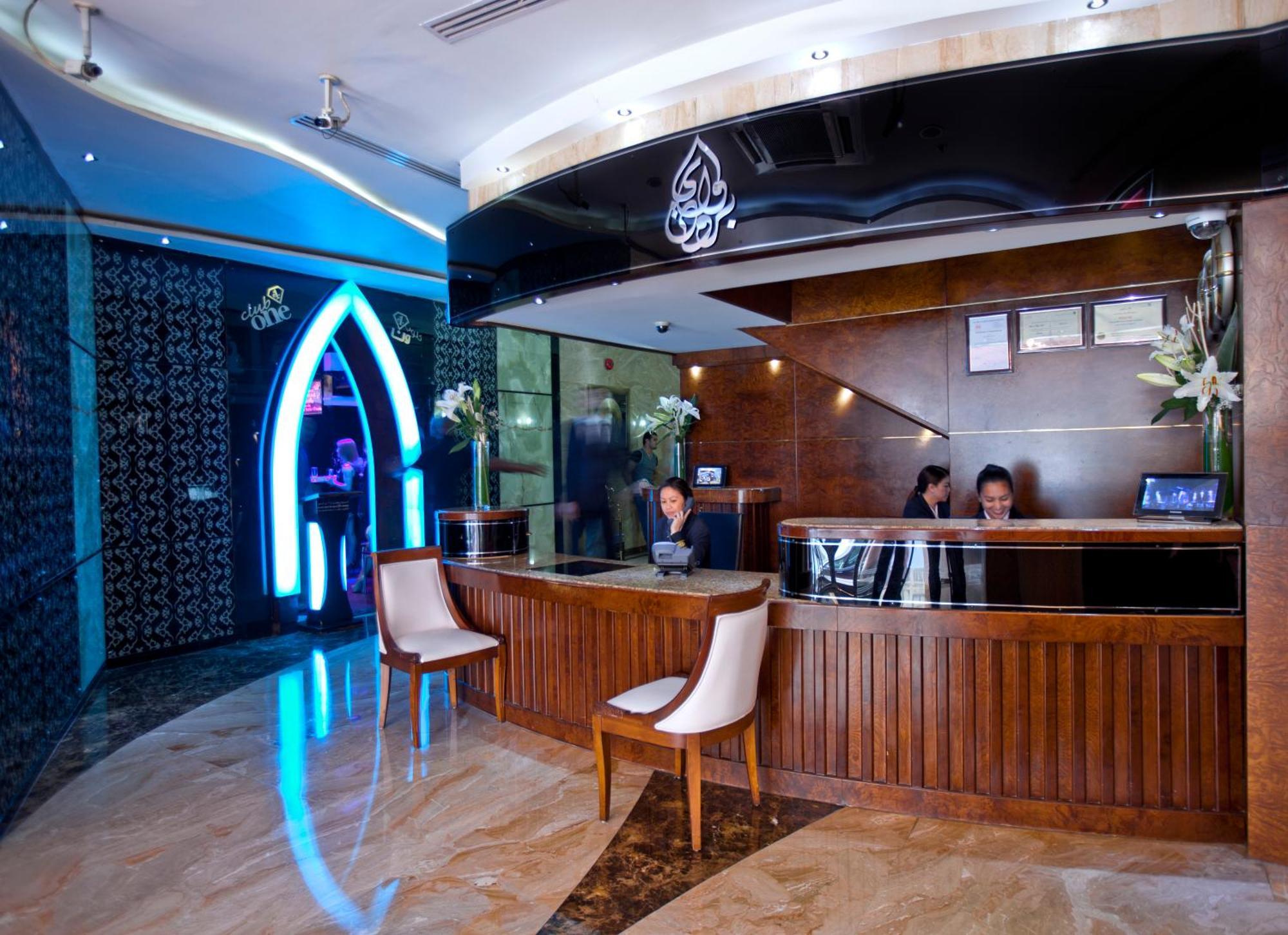 Broadway Hotel
