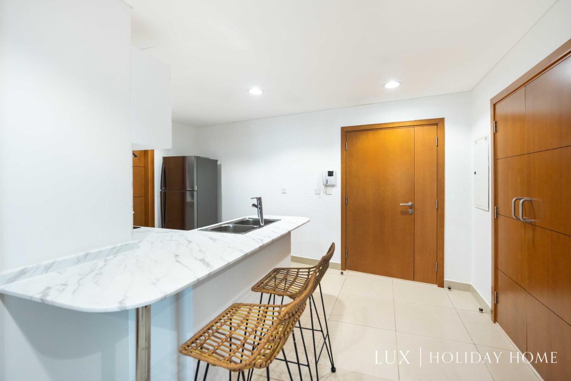 Apartment Lux The Marina Ocean View 1