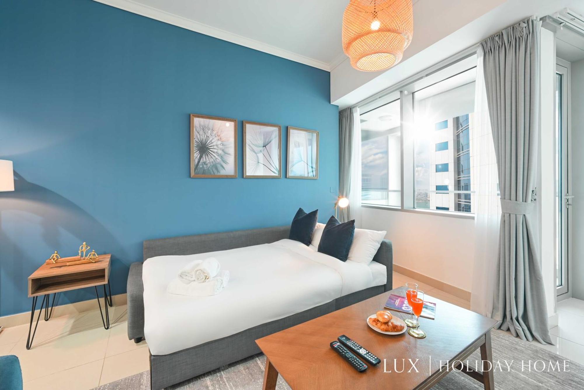 Lux The Marina Ocean View 1 Apartment
