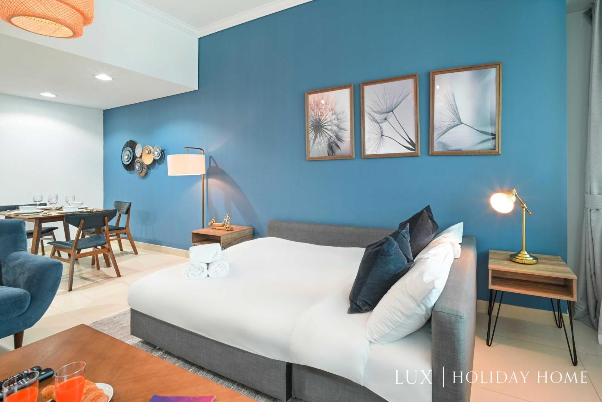 Apartment Lux The Marina Ocean View 1 *