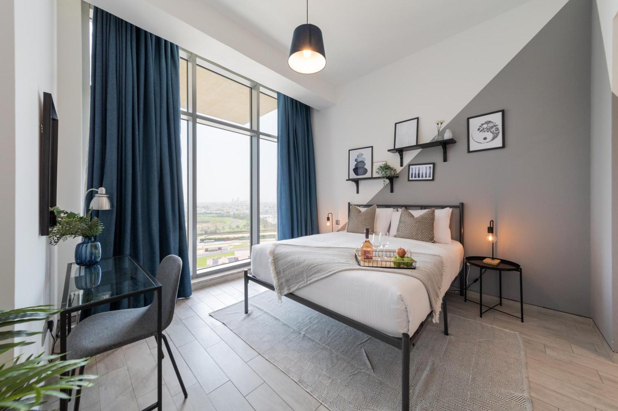 Eden's Homes & - Millennium Atria Residences Appartement *