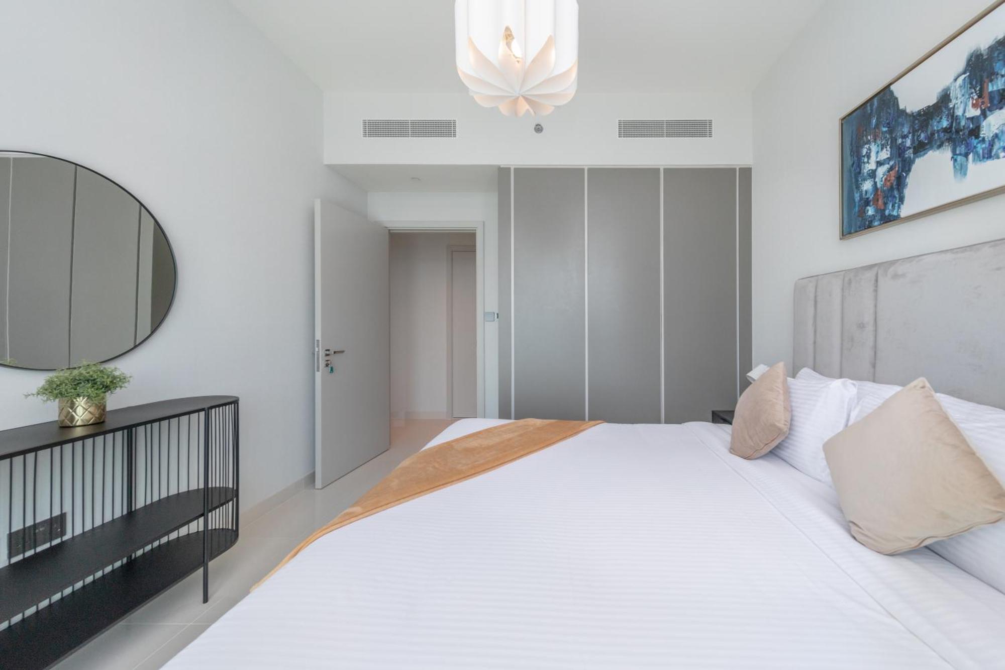 Eden's Homes & - Sunrise Bay Emaar Beachfront *