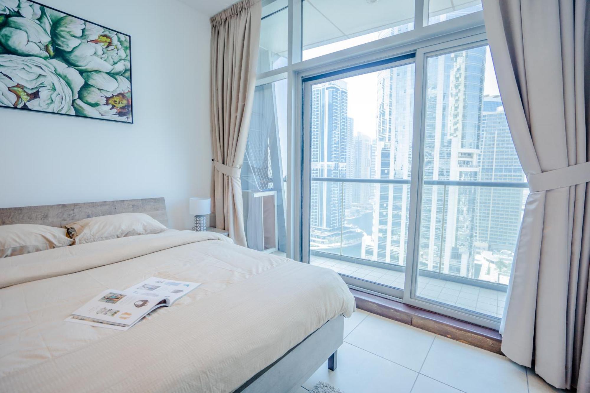 Apartamento Elegant In Jlt Near Metro With Qbed, Pool, Gym, Fast Wi-fi