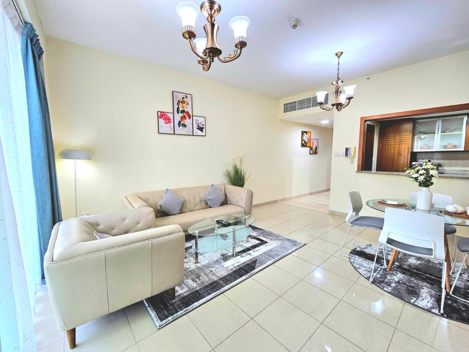 Trinity Homes - Standpoint Tower Downtown Apartament Dubai