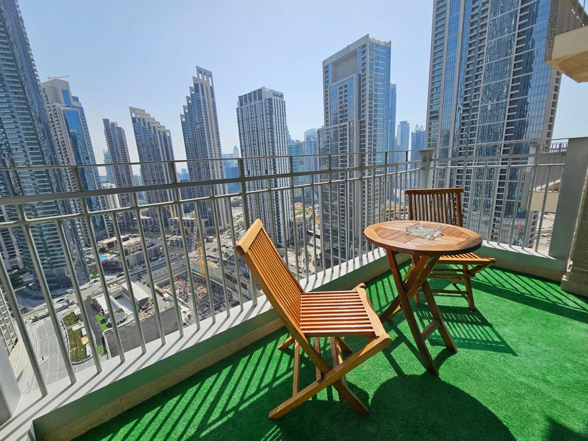 Trinity Homes - Standpoint Tower Downtown Apartament *
