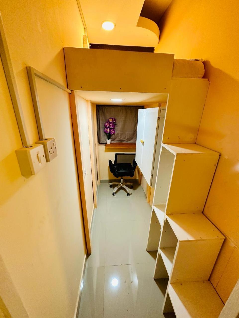 Apartamento Couples Loft Partition Close To Mall Of Emirates Metro *